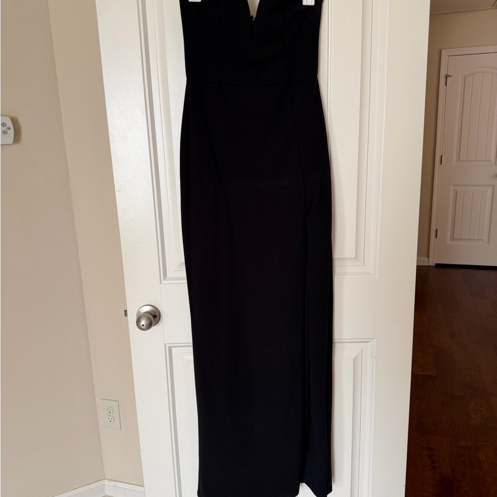 Lulu's Elegant Strapless Black Dress
